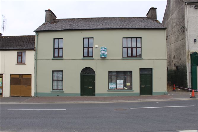 Main image for 13 Bank Place, Tipperary Town, Tipperary