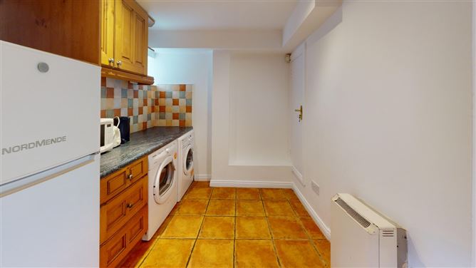 27 Waterlane, Bohermore, Galway City
