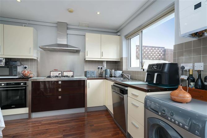 2 Raheen Drive, Tallaght, Dublin 24