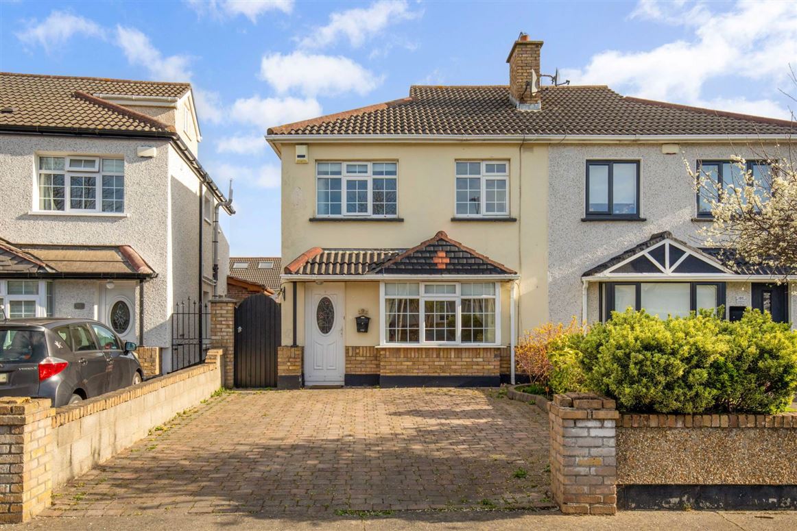 9 Woodlawn Walk, Santry, Dublin 9