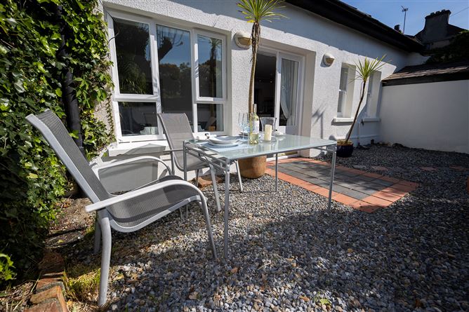 1 Talbot Place , Tramore, Waterford