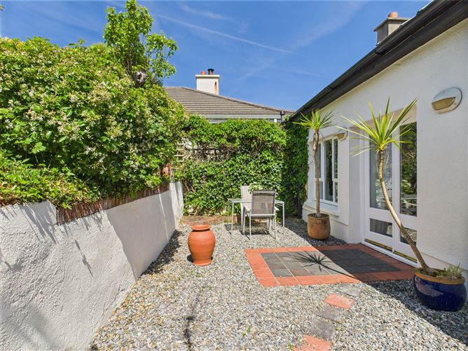 1 Talbot Place , Tramore, Waterford