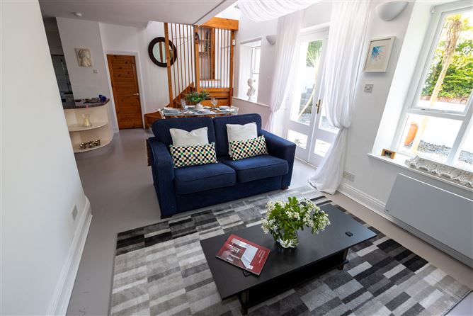 1 Talbot Place , Tramore, Waterford