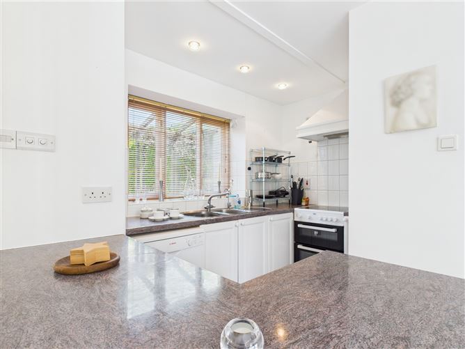1 Talbot Place , Tramore, Waterford
