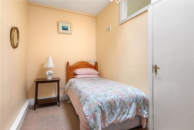 10 Riversdale Avenue , Terenure, Dublin 6