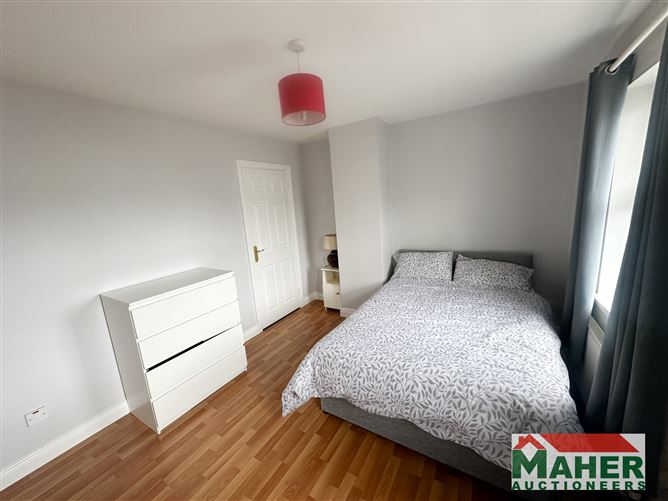 1 Lower Green, Cashel, Tipperary