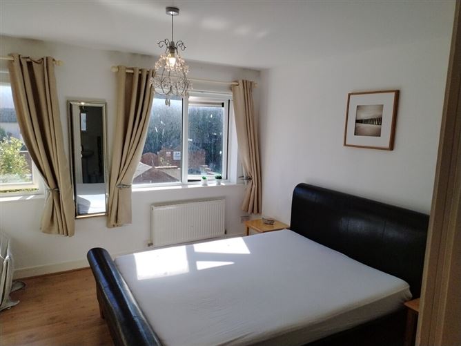 Double room with ensuite., Dublin 4832115 MyHome.ie