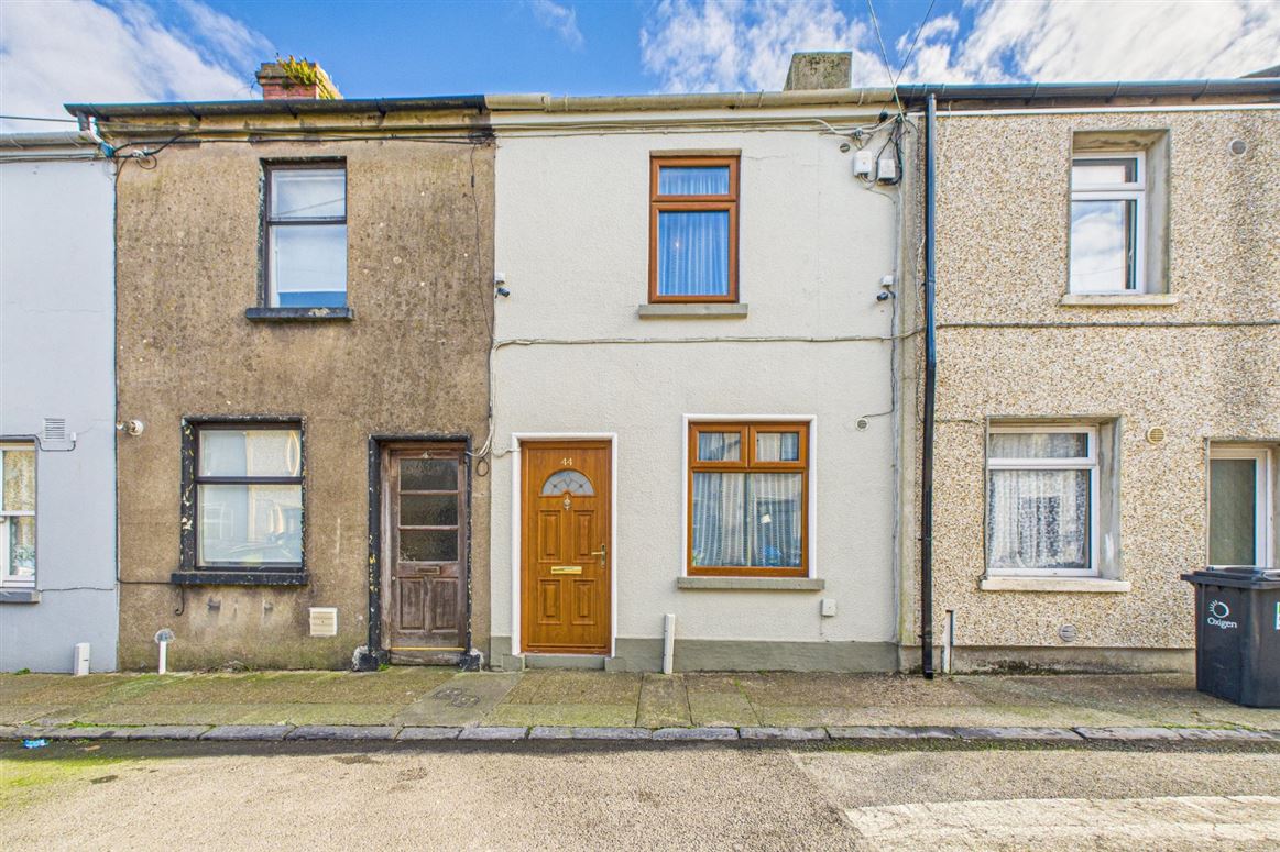 44 Mount Sion Avenue, Waterford City, Co. Waterford