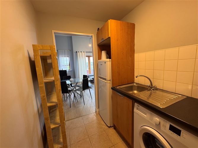 Poppintree Parade , Ballymun,   Dublin 11, D11RX84