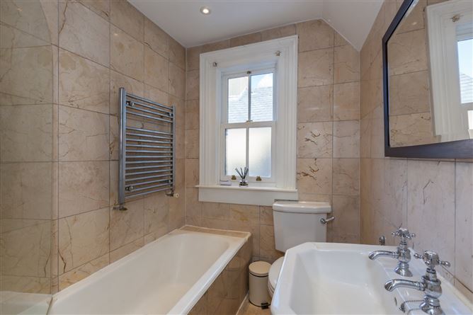 5 Annamoe Road, Cabra, Dublin 7