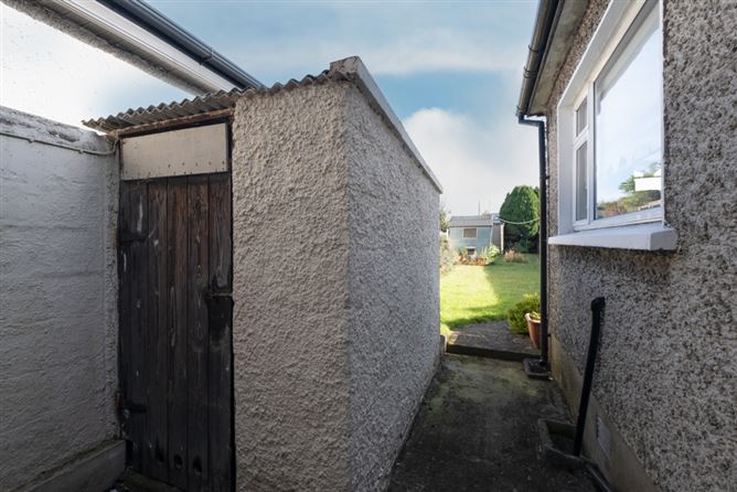 13 Balfe Road East, Walkinstown, Dublin 12