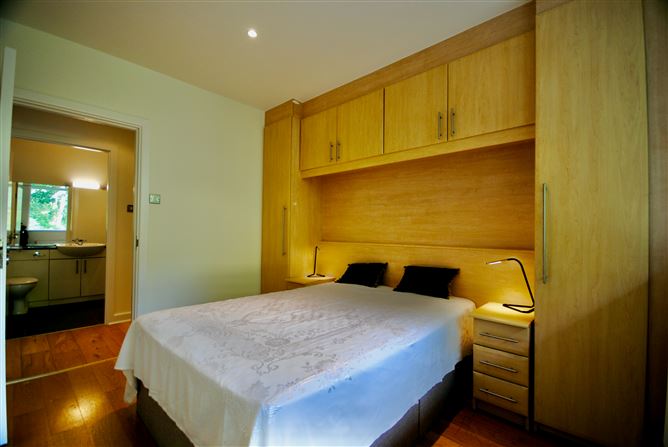 Dodderbank, Dundrum Road, Milltown, Dublin