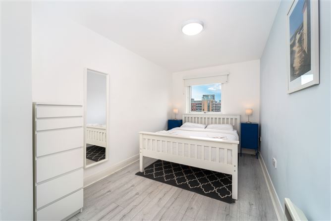 Apartment 181, THE GEORGE, Charlotte Quay, Grand Canal Dk, Dublin 4