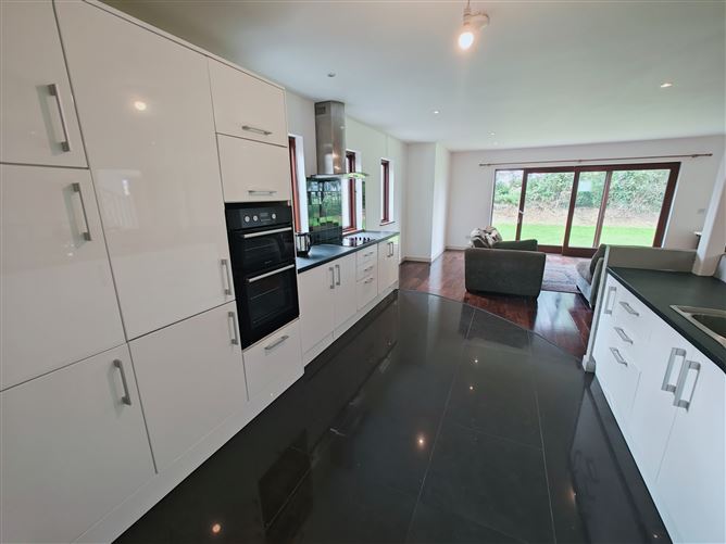 5 Má Na Gréine, Killeagh, Cork