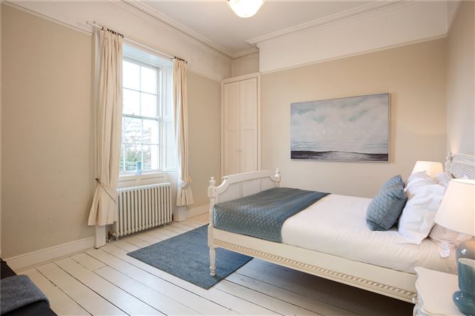 4 Vesey Place, Monkstown, Co. Dublin
