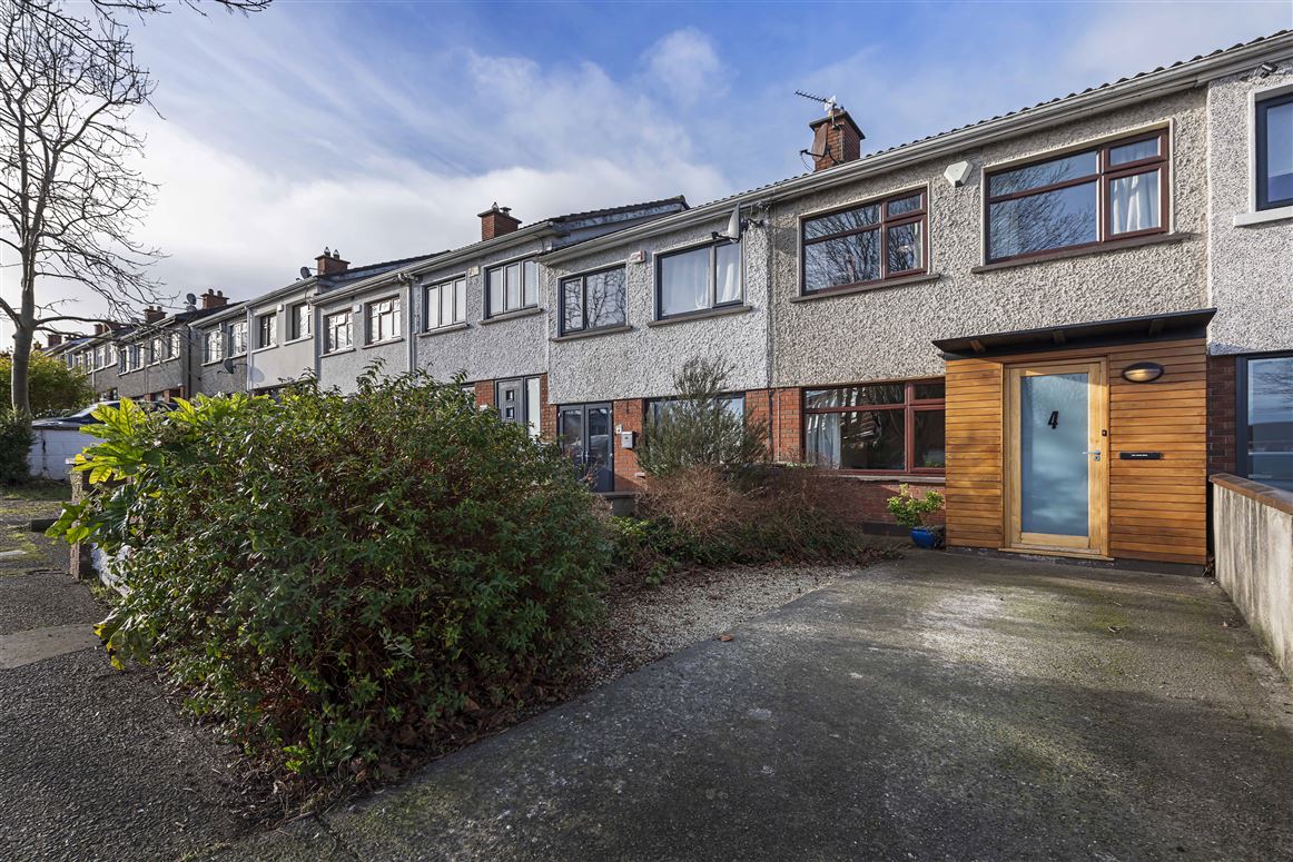 4 Woodford Lawn, Clondalkin, Dublin 22 Get Property Estate Agents