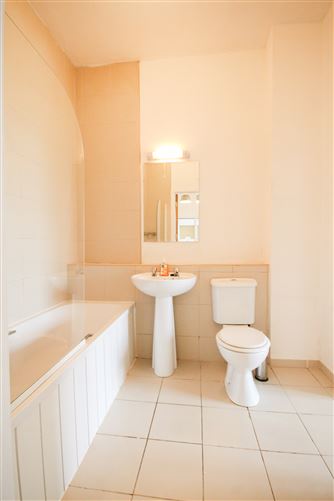 16 Town Square Apartment, Blessington, Wicklow
