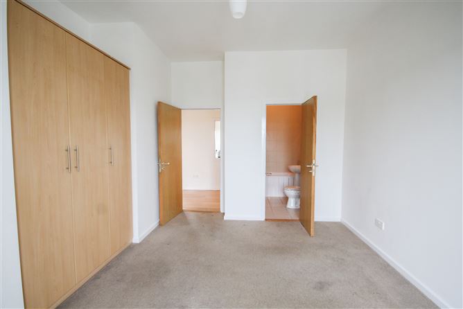 16 Town Square Apartment, Blessington, Wicklow