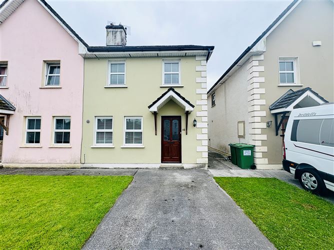 82 Cois Abhann, Caherweesheen, Tralee, Kerry