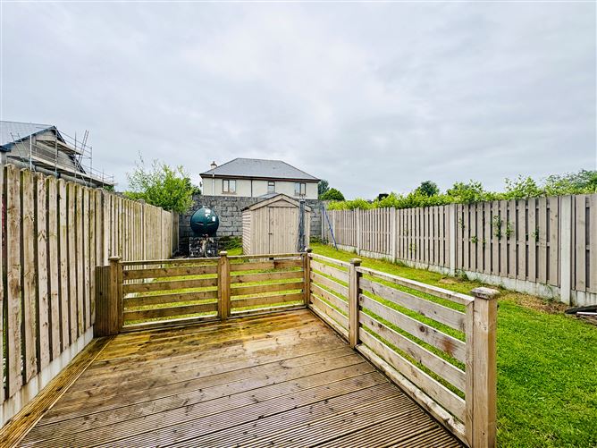 82 Cois Abhann, Caherweesheen, Tralee, Kerry