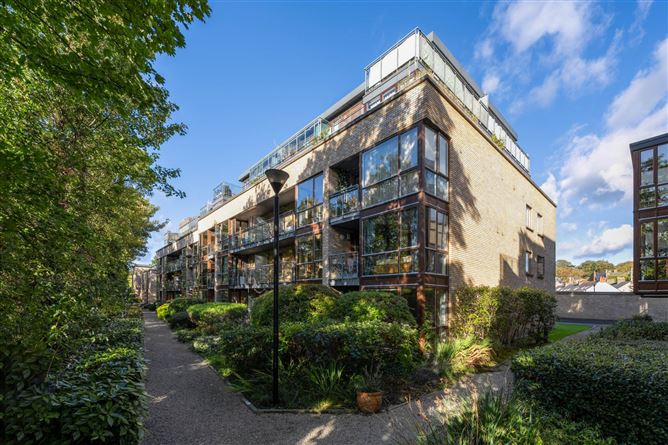 Photo 2 of 14 — 95 The Island, Block E, Martin`s Row, Dublin 20
