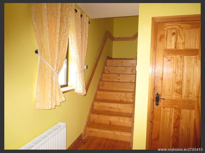 5. Oakwood View, Portumna, Galway