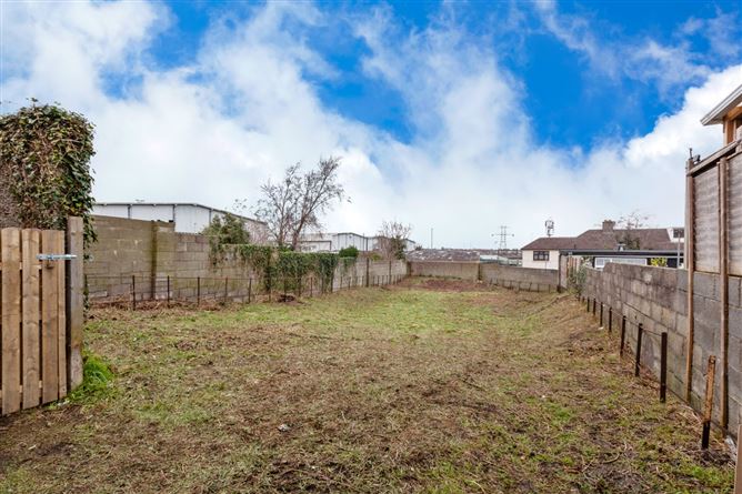 450 Carnlough Road, Cabra, Dublin 7