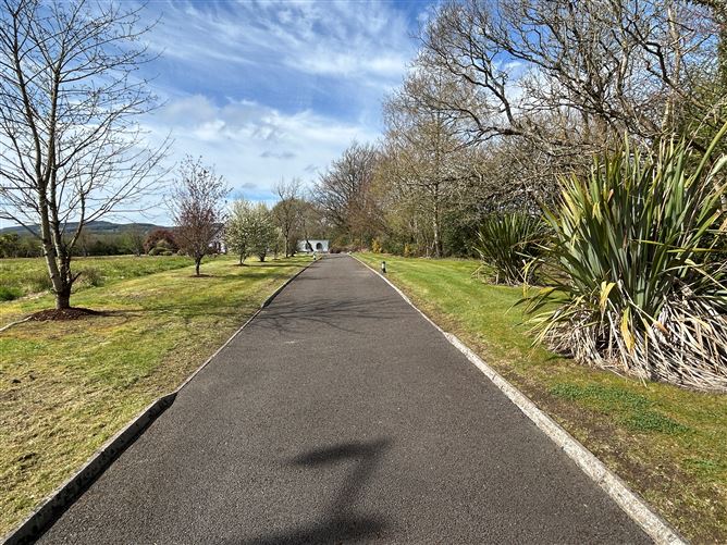 Kincora House, Blackwater, Ardnacrusha, Clare