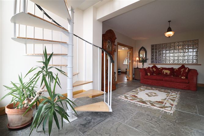 Kincora House, Blackwater, Ardnacrusha, Clare