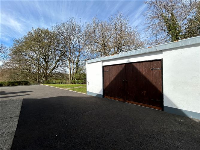 Kincora House, Blackwater, Ardnacrusha, Clare