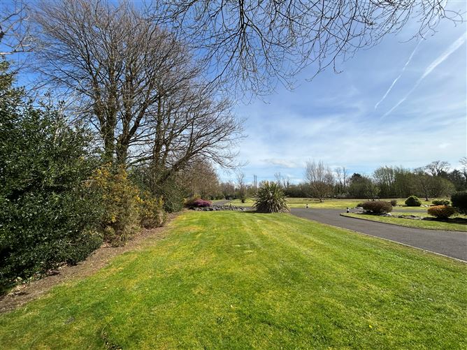 Kincora House, Blackwater, Ardnacrusha, Clare