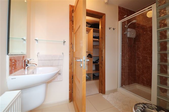 Kincora House, Blackwater, Ardnacrusha, Clare