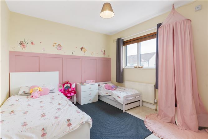 Photo 12 of 20 — 26 Griffeen Glen Avenue, Lucan, Co. Dublin