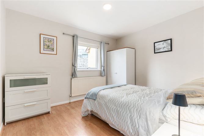 Photo 9 of 13 — 7 Emerald Cottages, Upper Grand Canal Street, Dublin 4