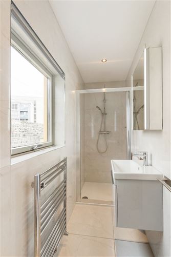 Photo 7 of 13 — 7 Emerald Cottages, Upper Grand Canal Street, Dublin 4