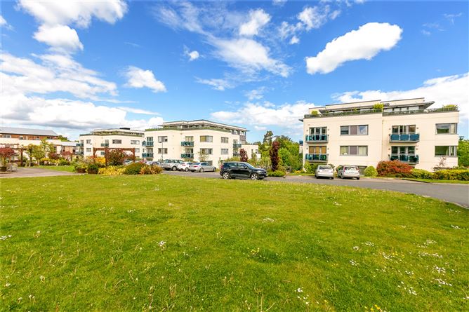 18 Mercer House, Brennanstown Square, Cabinteely, Dublin 18