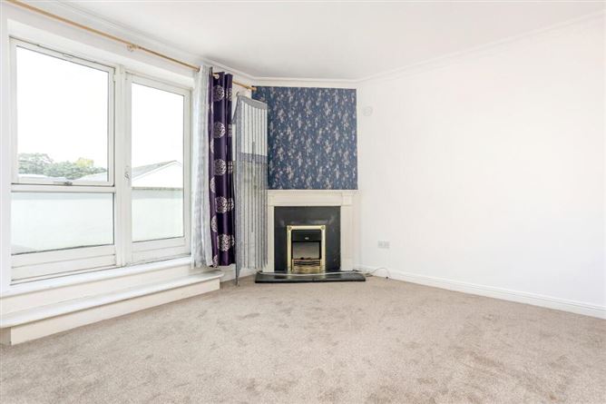 7 Village Weir, Lucan, Dublin