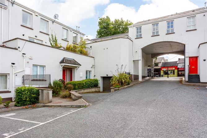 7 Village Weir, Lucan, Dublin