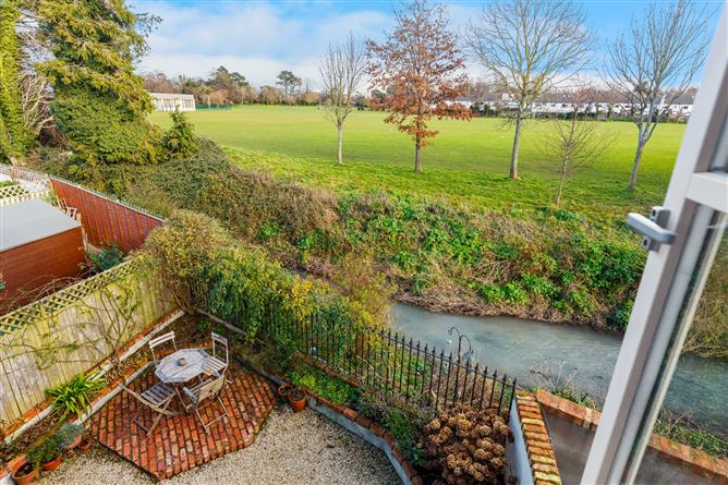 The Cottage, 44 Brookfield Place, Blackrock, Co. Dublin