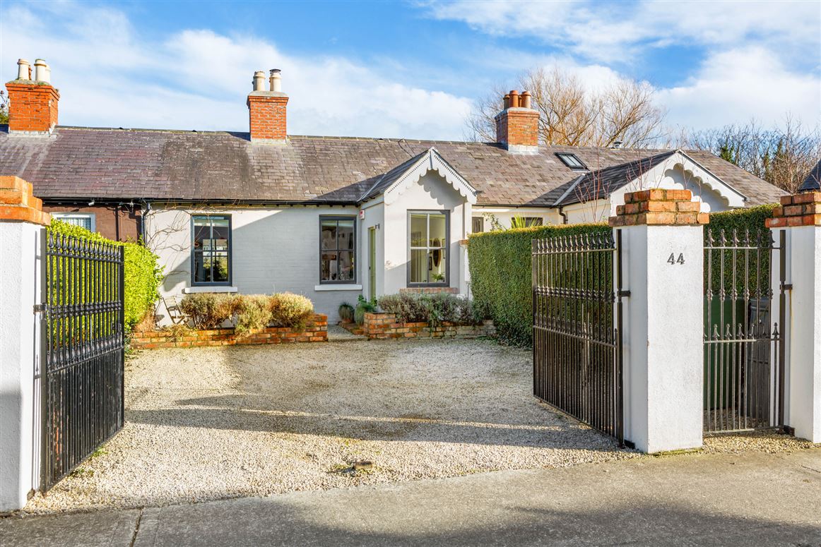 The Cottage, 44 Brookfield Place, Blackrock, Co. Dublin