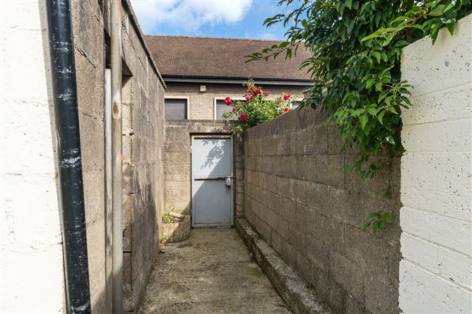 8 Manor Road, Palmerstown, Dublin 20