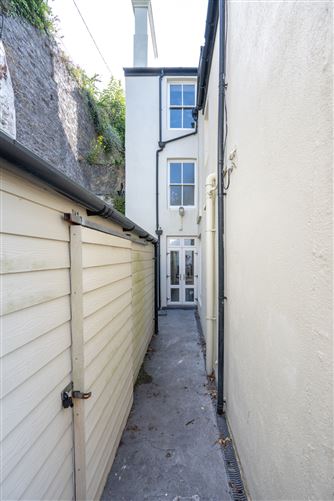 No. 1 Fort villas, High Road, Cobh, Co Cork , Cobh, East Cork