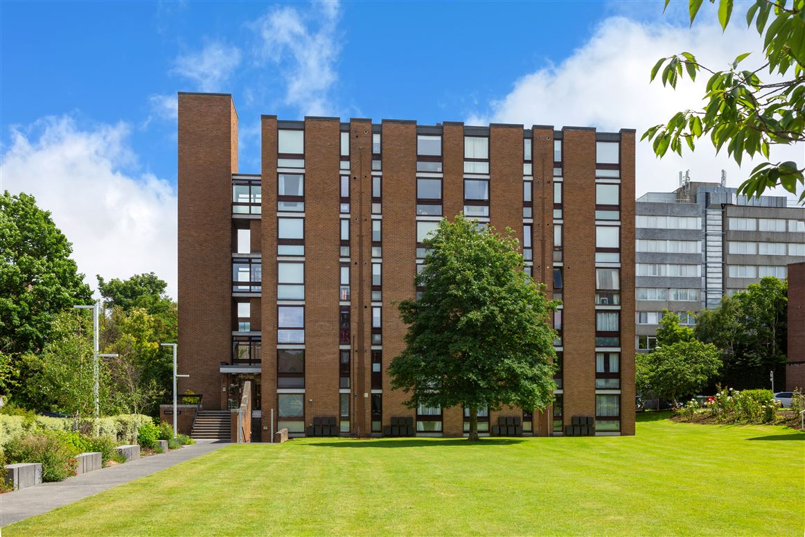 12 Rowan House, Mespil Estate, Sussex Road, Ballsbridge, Dublin 4