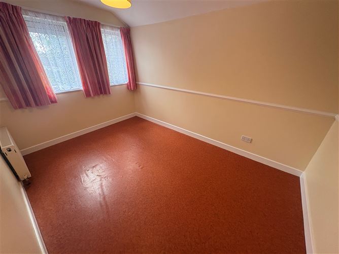 Photo 15 of 17 — 29 Innishmore Square, Ballincollig, Cork
