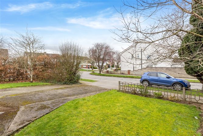 63 Woodlands, Navan, Co. Meath