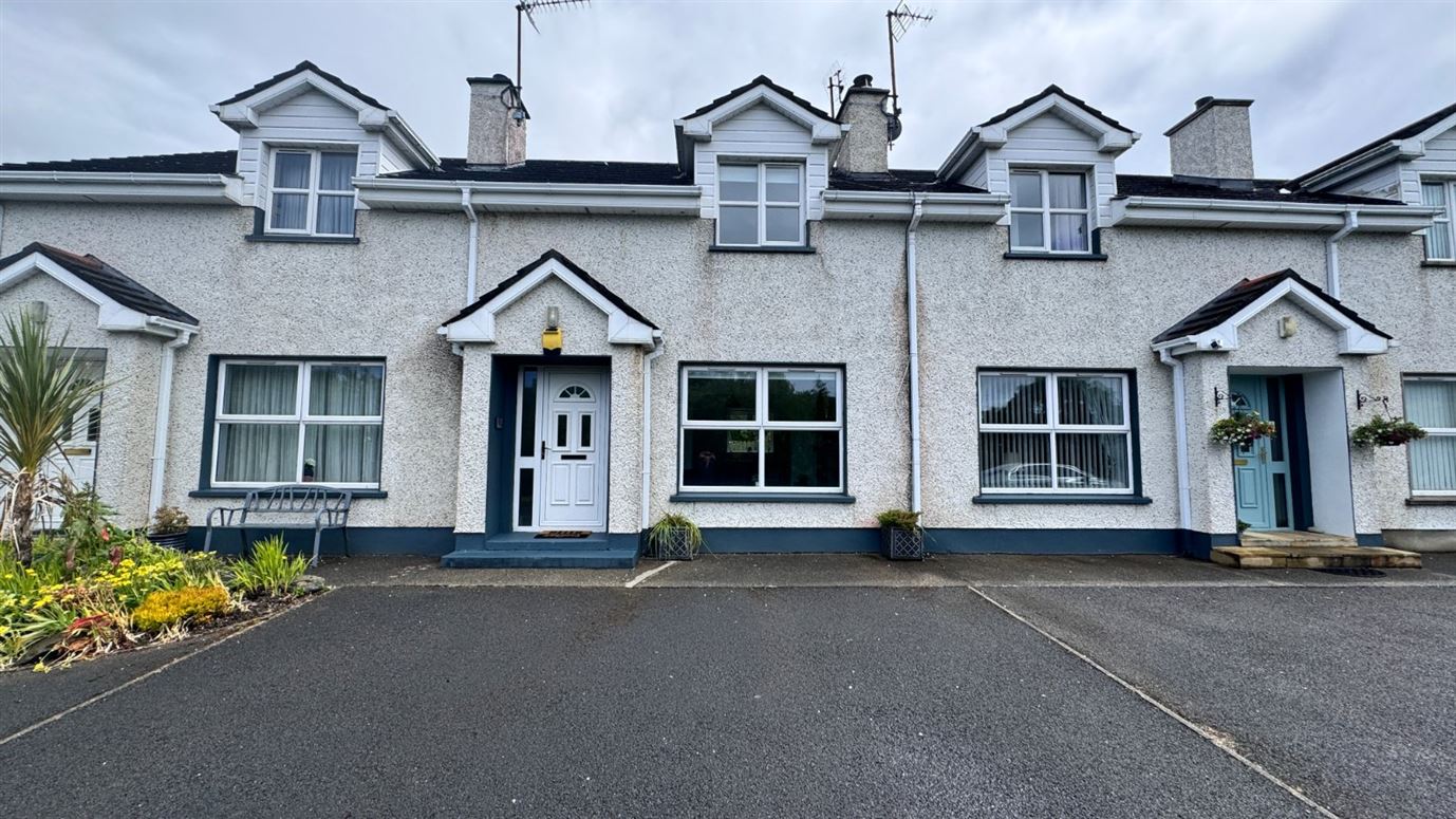 11 Riverside Park, Carrick, Donegal