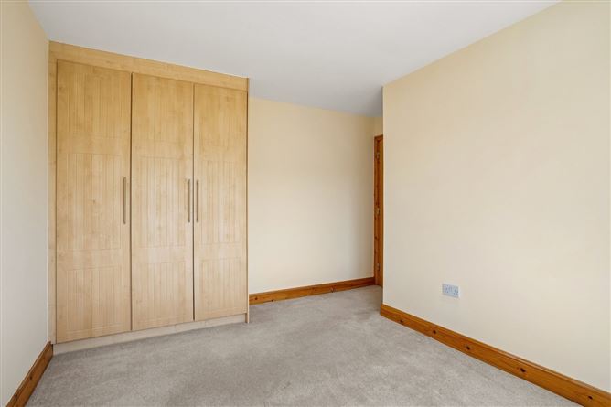 Photo 14 of 32 — 68 Castlegate Grove, Adamstown, Lucan, Co. Dublin