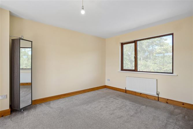 Photo 19 of 32 — 68 Castlegate Grove, Adamstown, Lucan, Co. Dublin