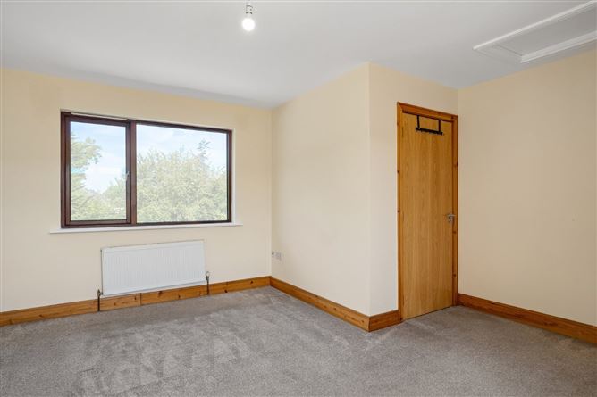 Photo 20 of 32 — 68 Castlegate Grove, Adamstown, Lucan, Co. Dublin