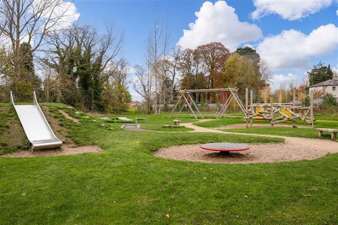 Photo 29 of 32 — 68 Castlegate Grove, Adamstown, Lucan, Co. Dublin